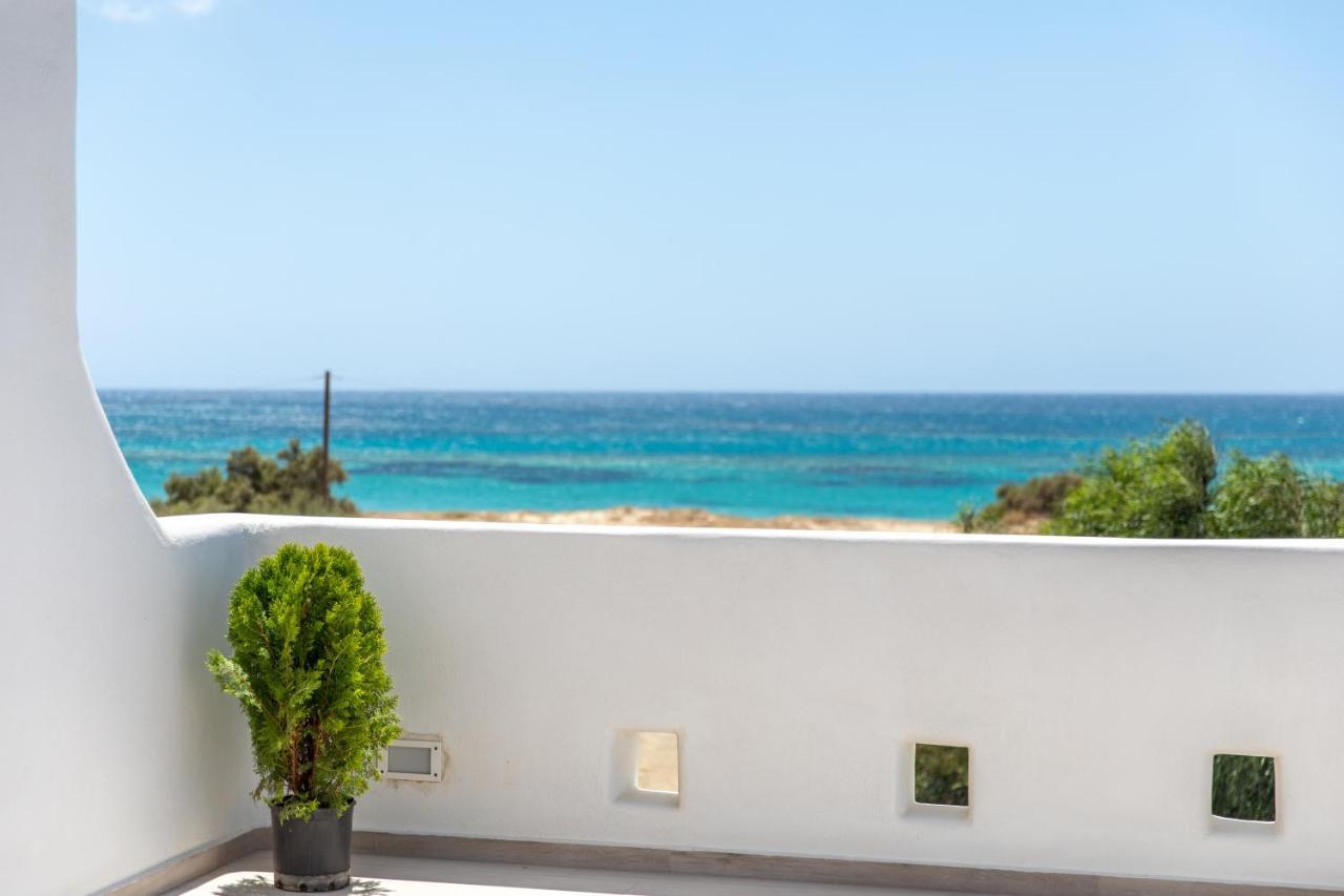 Kalais Sea Vibes, Beachfront Suites - A 10 Minute Drive Away From Naxos Town - Next To The Bus Stop Πλάκα Εξωτερικό φωτογραφία