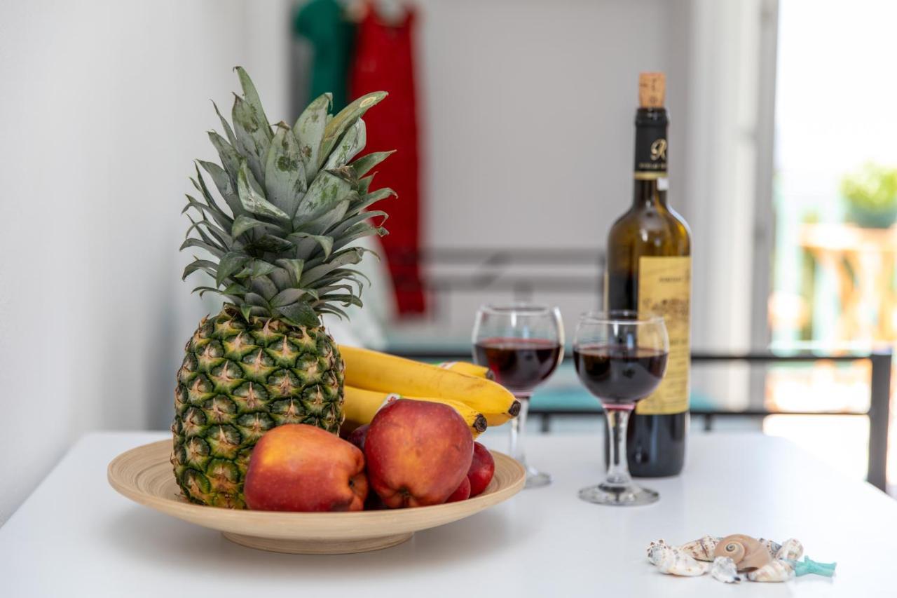 Kalais Sea Vibes, Beachfront Suites - A 10 Minute Drive Away From Naxos Town - Next To The Bus Stop Πλάκα Εξωτερικό φωτογραφία