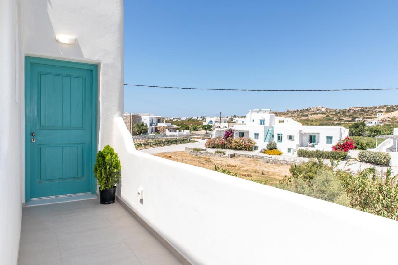 Kalais Sea Vibes, Beachfront Suites - A 10 Minute Drive Away From Naxos Town - Next To The Bus Stop Πλάκα Εξωτερικό φωτογραφία